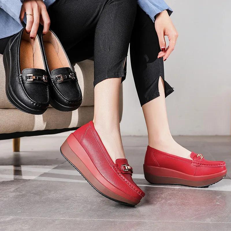 Röda ortopediska loafers med platåsula för dam, bild 3 av 5