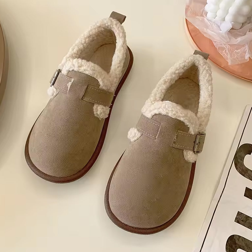 Fodrad stängd beige loafer-toffel för dam