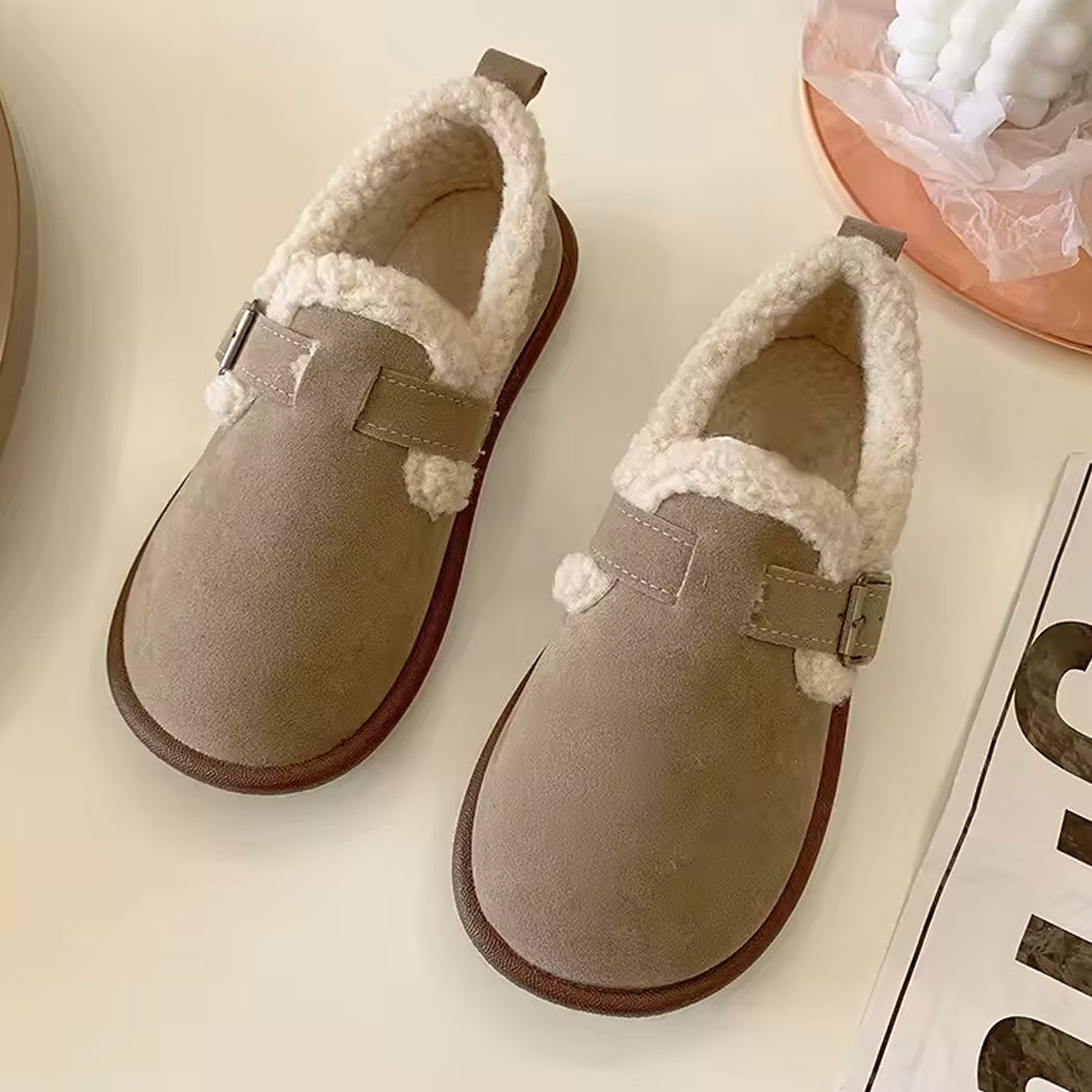 Fodrad stängd beige loafer-toffel för dam