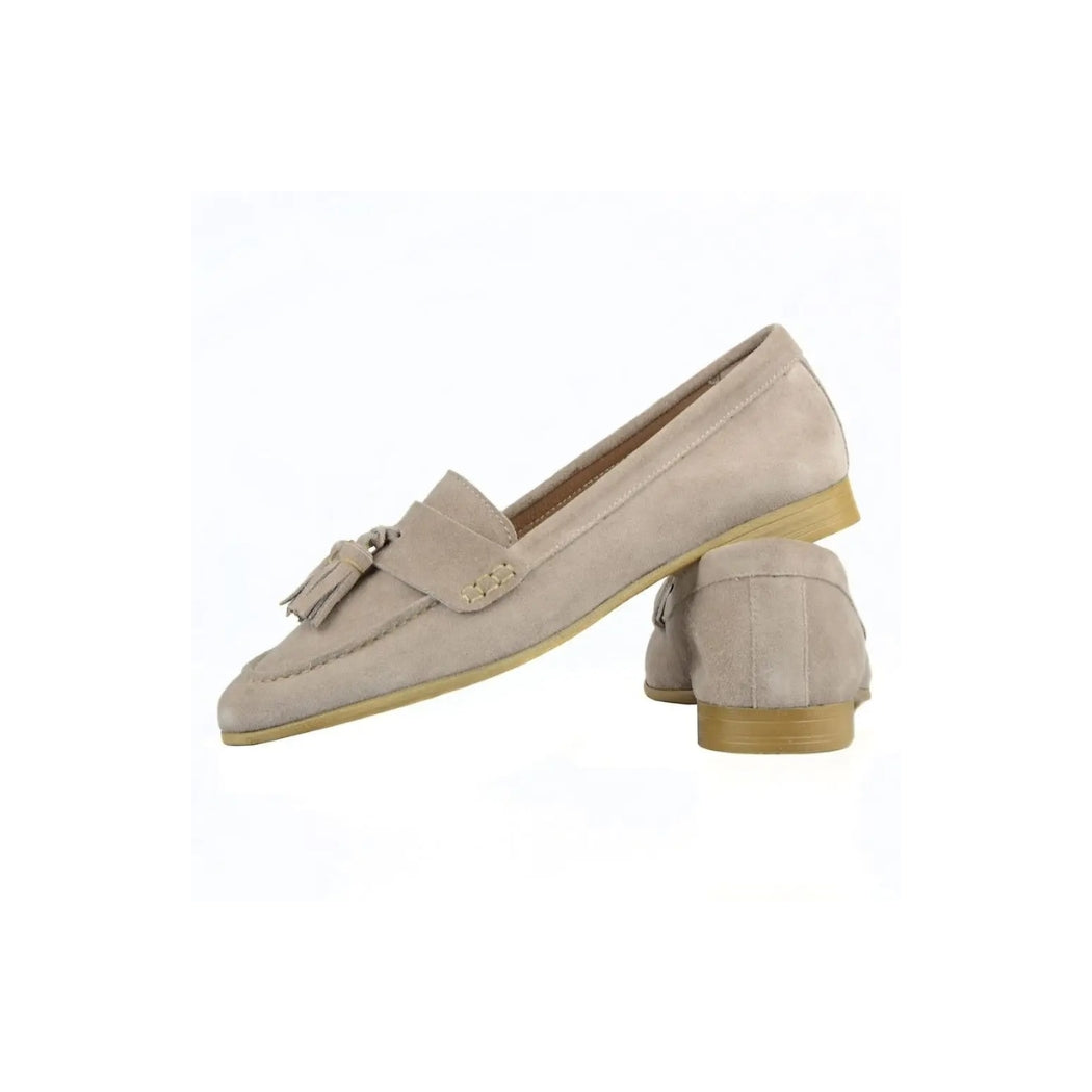 Tassel loafers för dam i mocka med platt klack