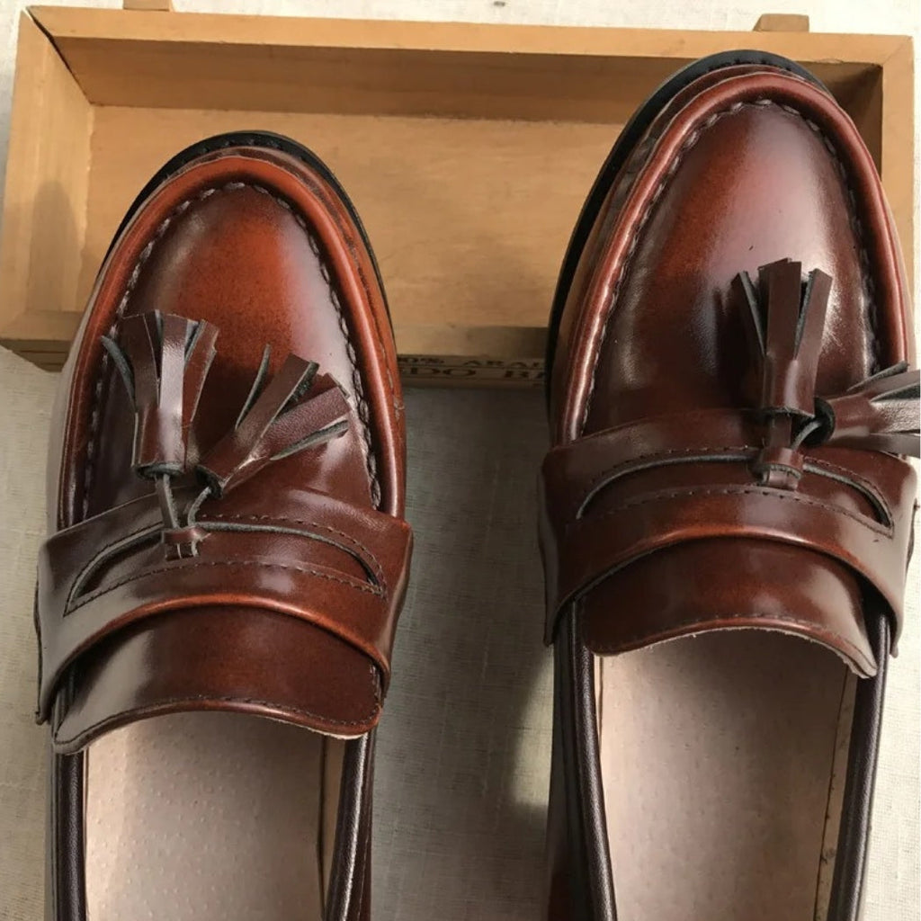 Loafers med tofsar och fyrkantig klack för dam