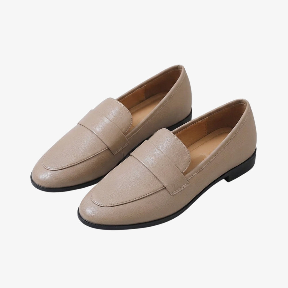 Minimalistisk loafer i syntetiskt läder för dam
