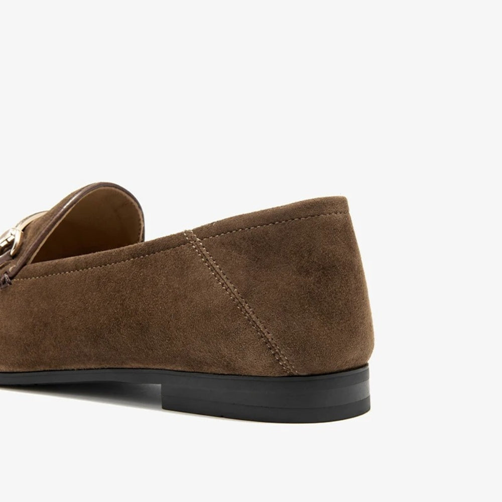 Loafers i äkta mocka med hovbetsel för dam