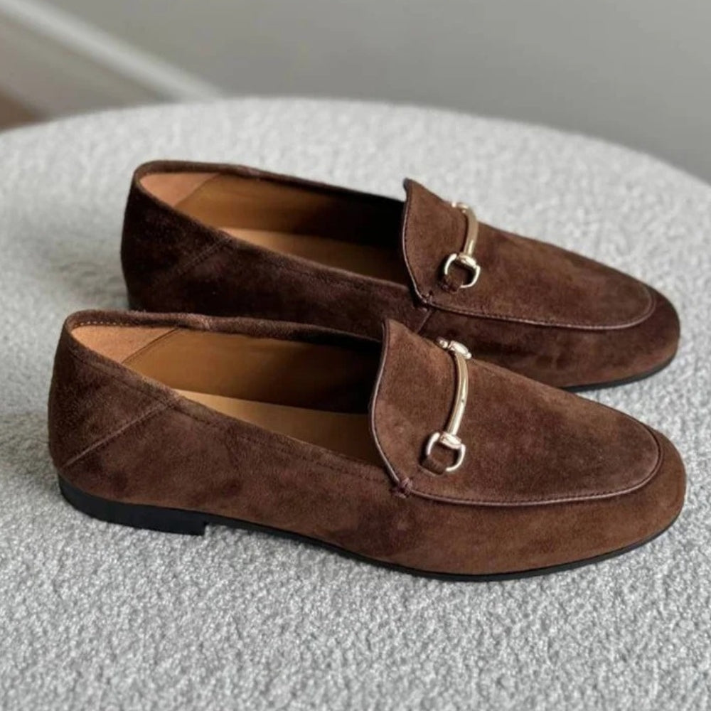 Loafers i äkta mocka med hovbetsel för dam