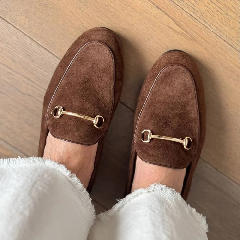 Loafers i äkta mocka med hovbetsel för dam