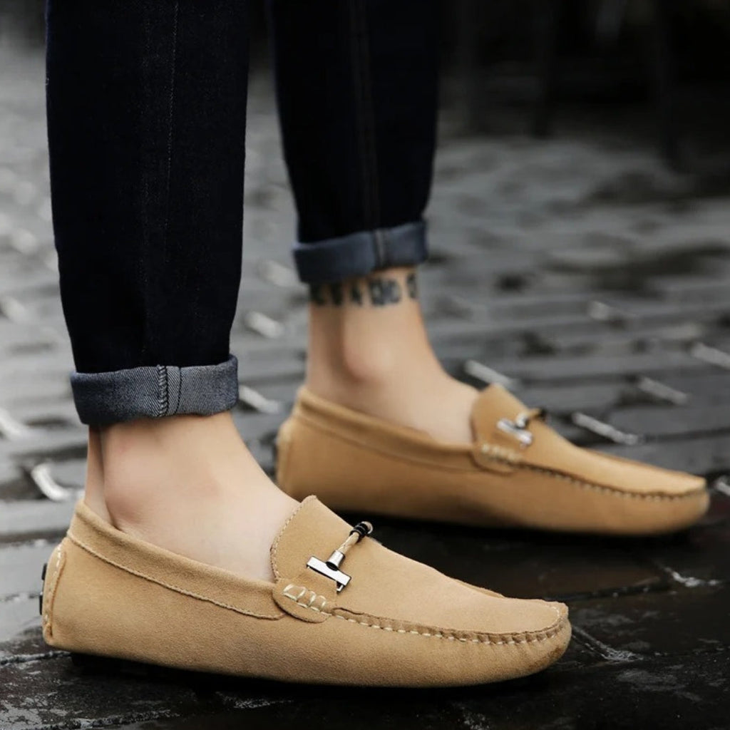 Fodrade loafers i mocka för herr