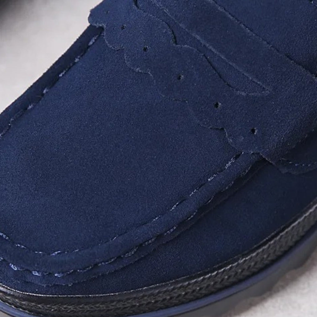 Loafers i mocka med kilsula för dam