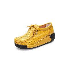 Loafers för dam i läder med kilsula, Gul