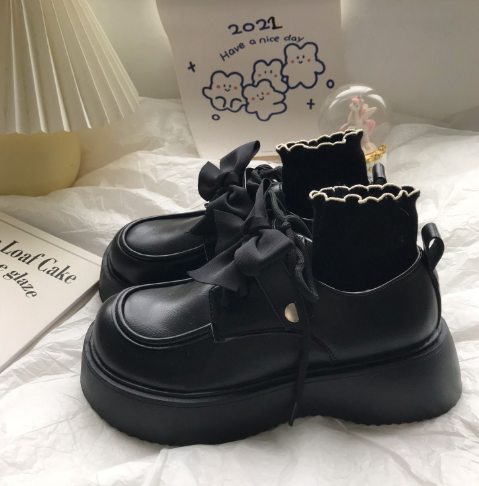 Loafers med flugrosett och tjock sula, bild 5 av 5