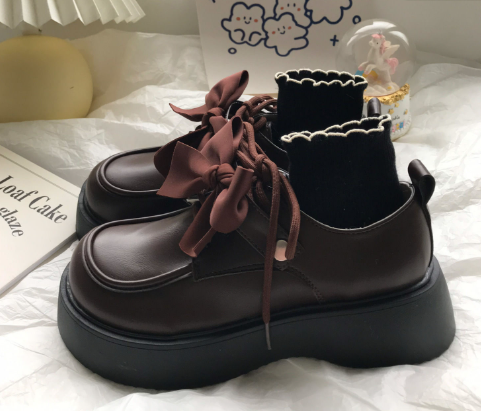 Loafers med flugrosett och tjock sula, bild 4 av 5