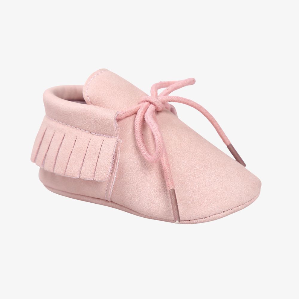 Rosa babyloafers med snörning och fransar