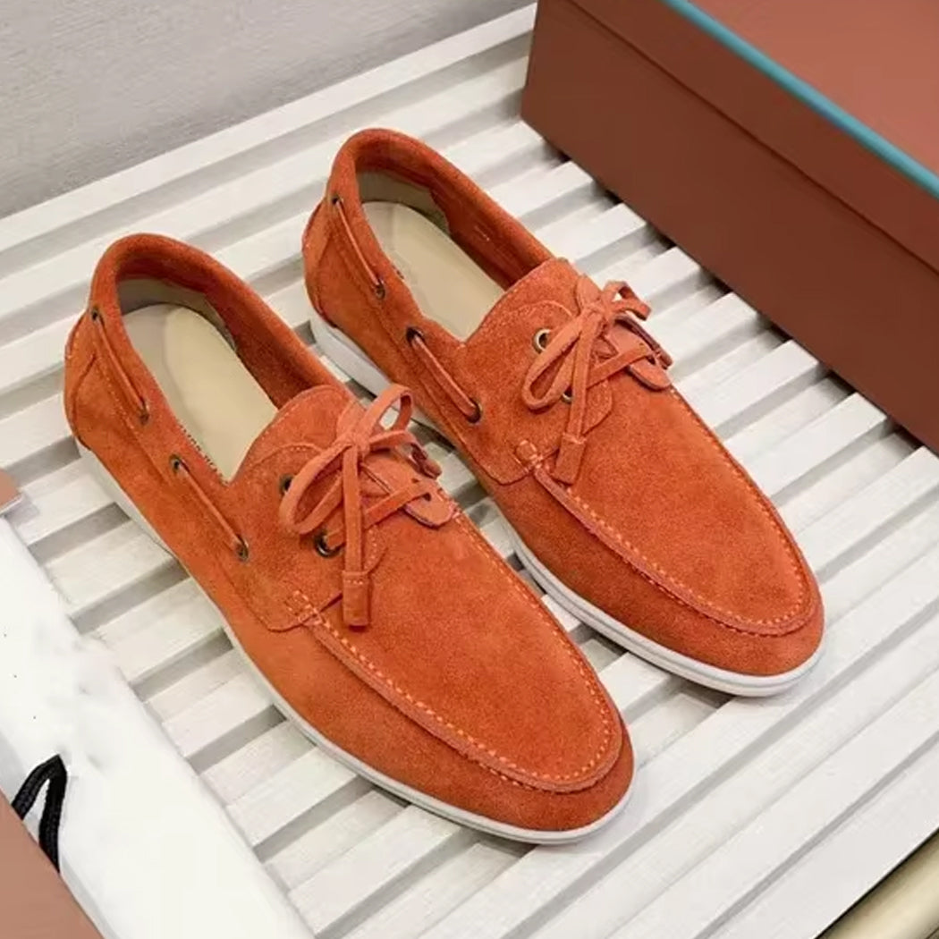 Chic orange båtmockasin i mocka