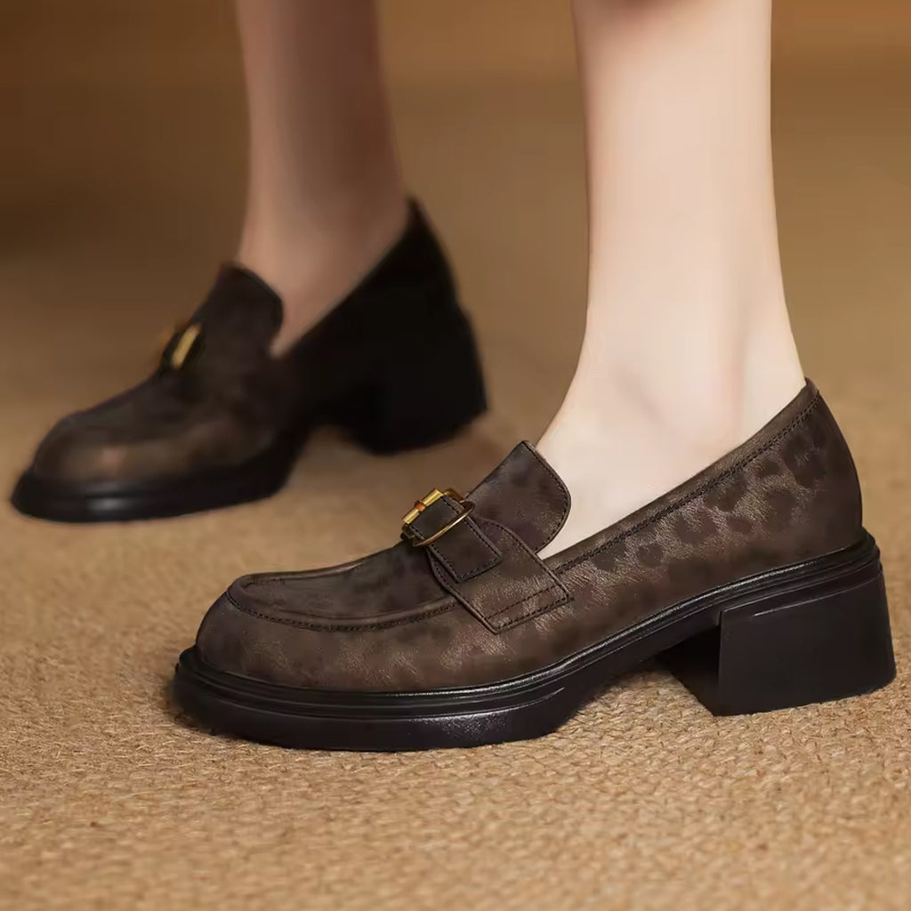 Leopardmönstrad brun loafer i läder