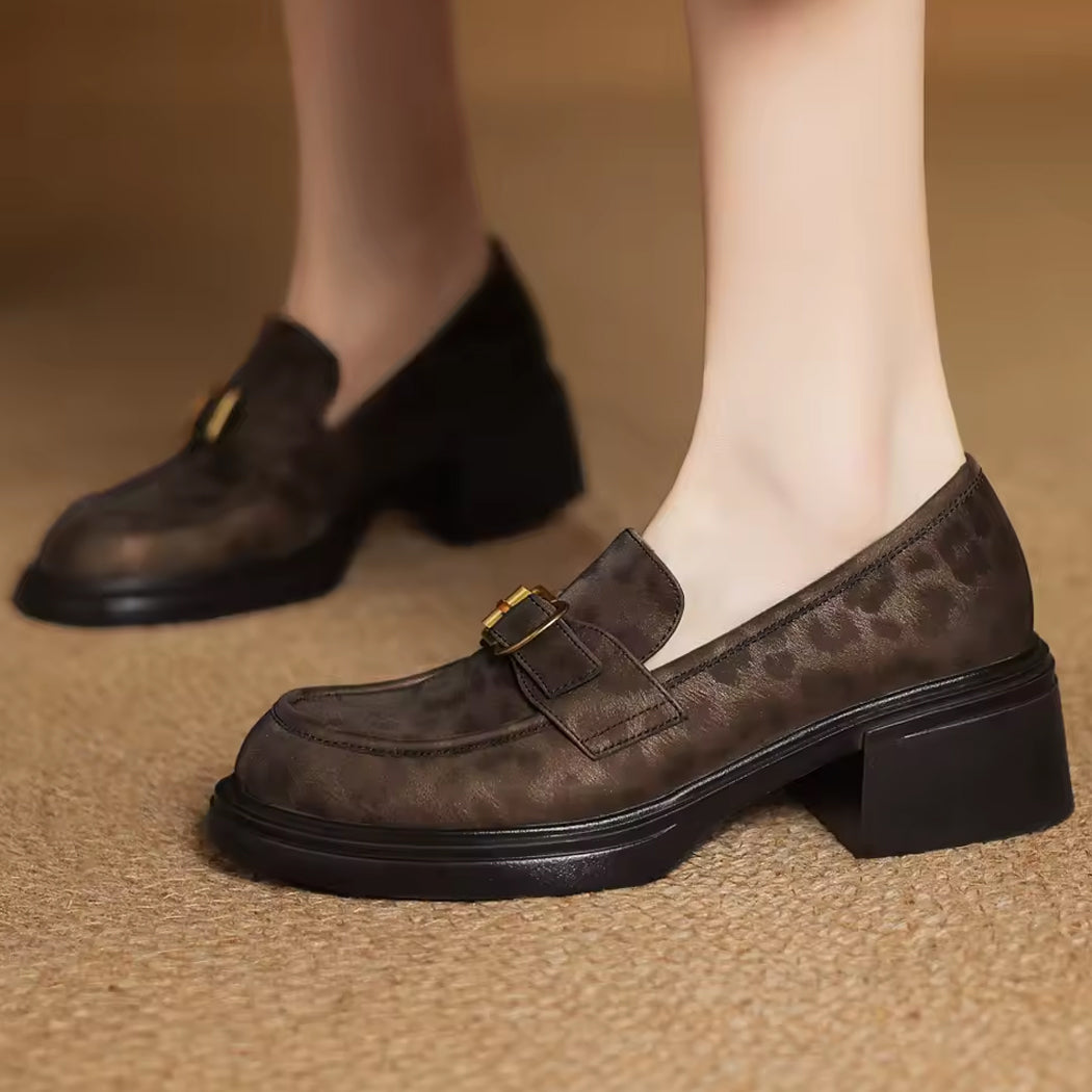 Leopardmönstrad brun loafer i läder