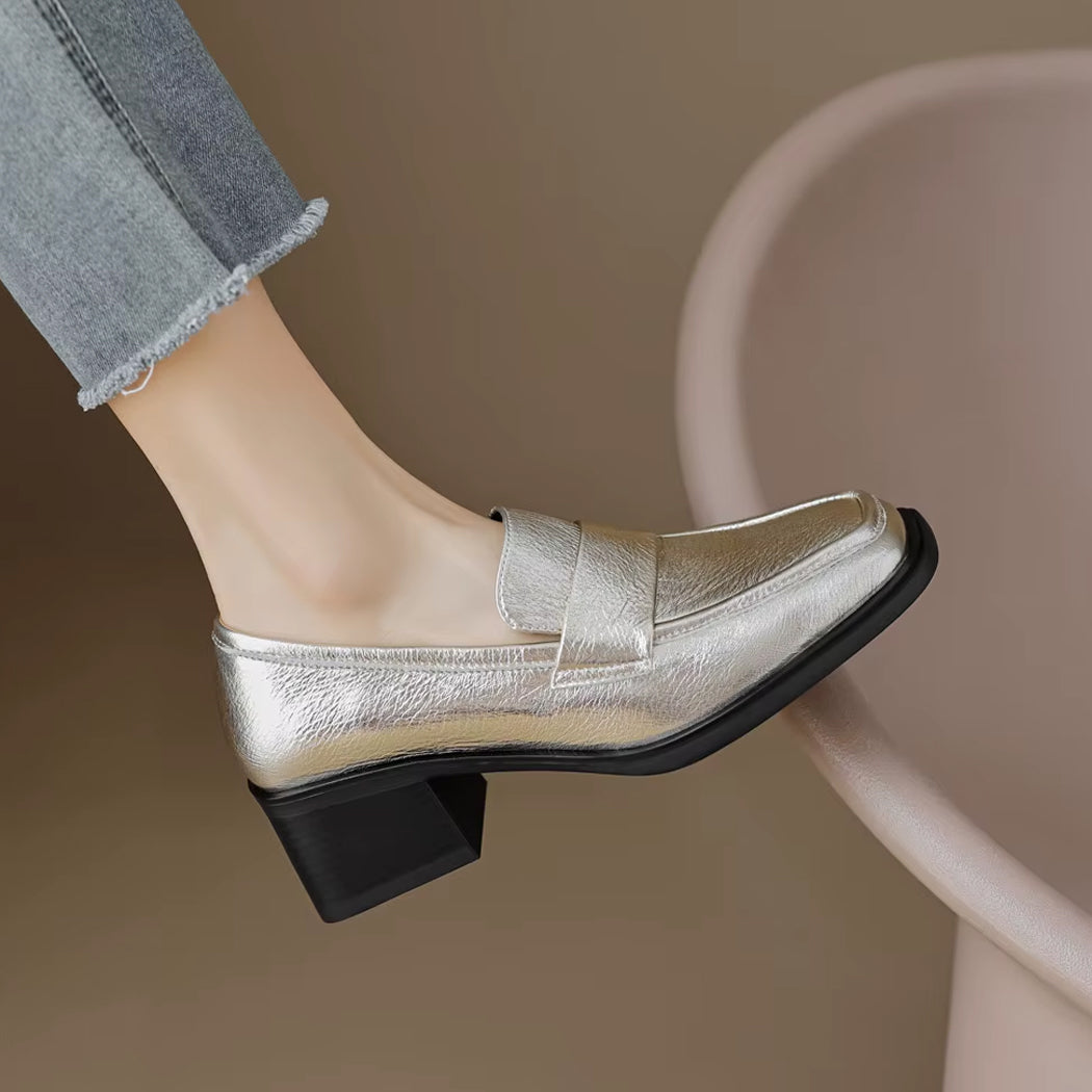 Guldfarade loafers med klack för dam, bild 6 av 8