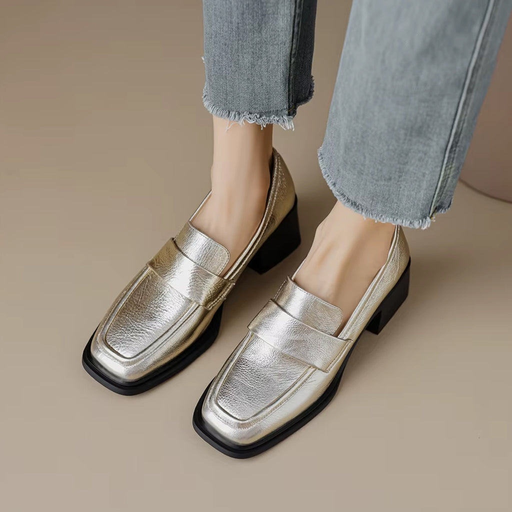 Guldfarade loafers med klack för dam, bild 2 av 8