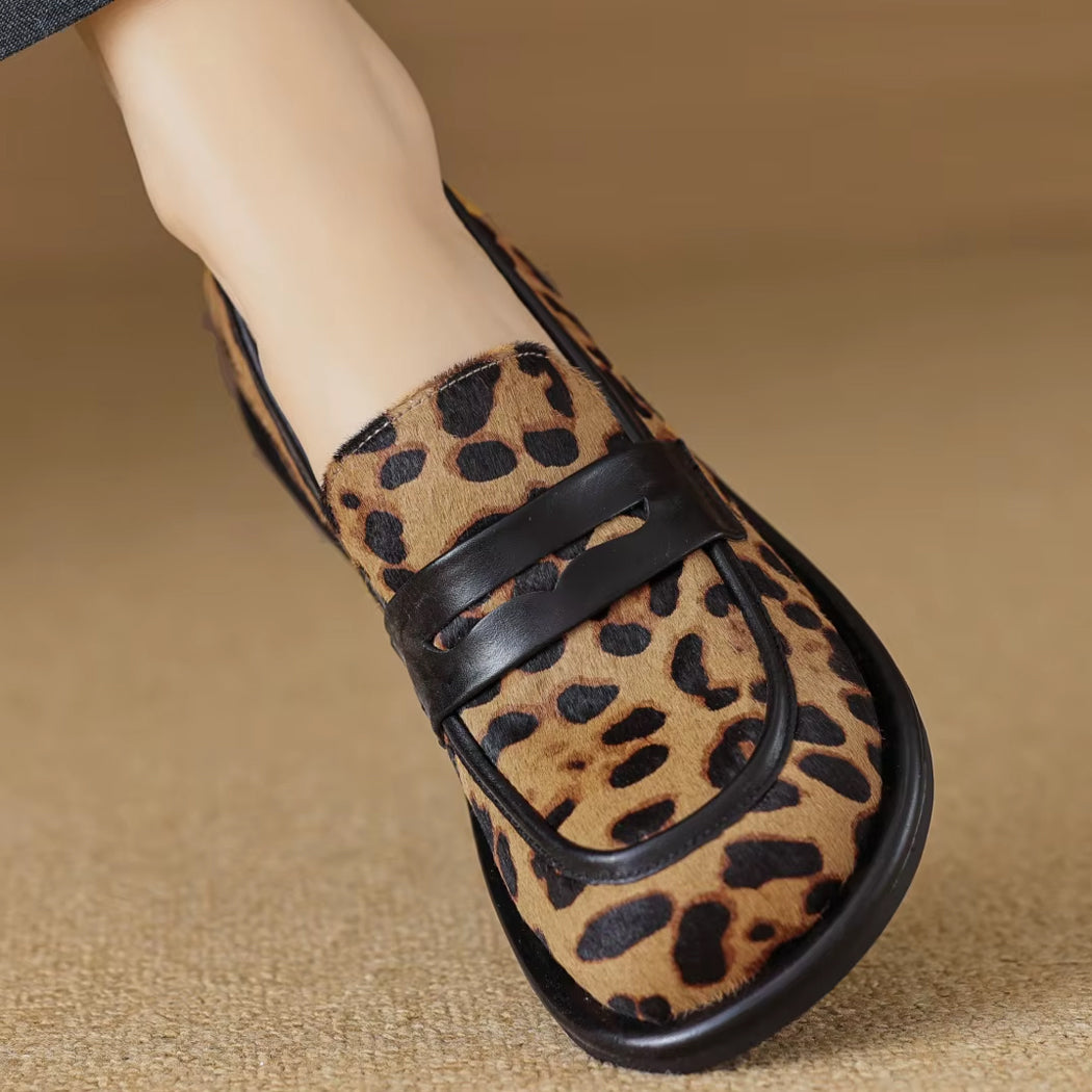 Mjuk leopardmönstrad loafer i läder, bild 5 av 7
