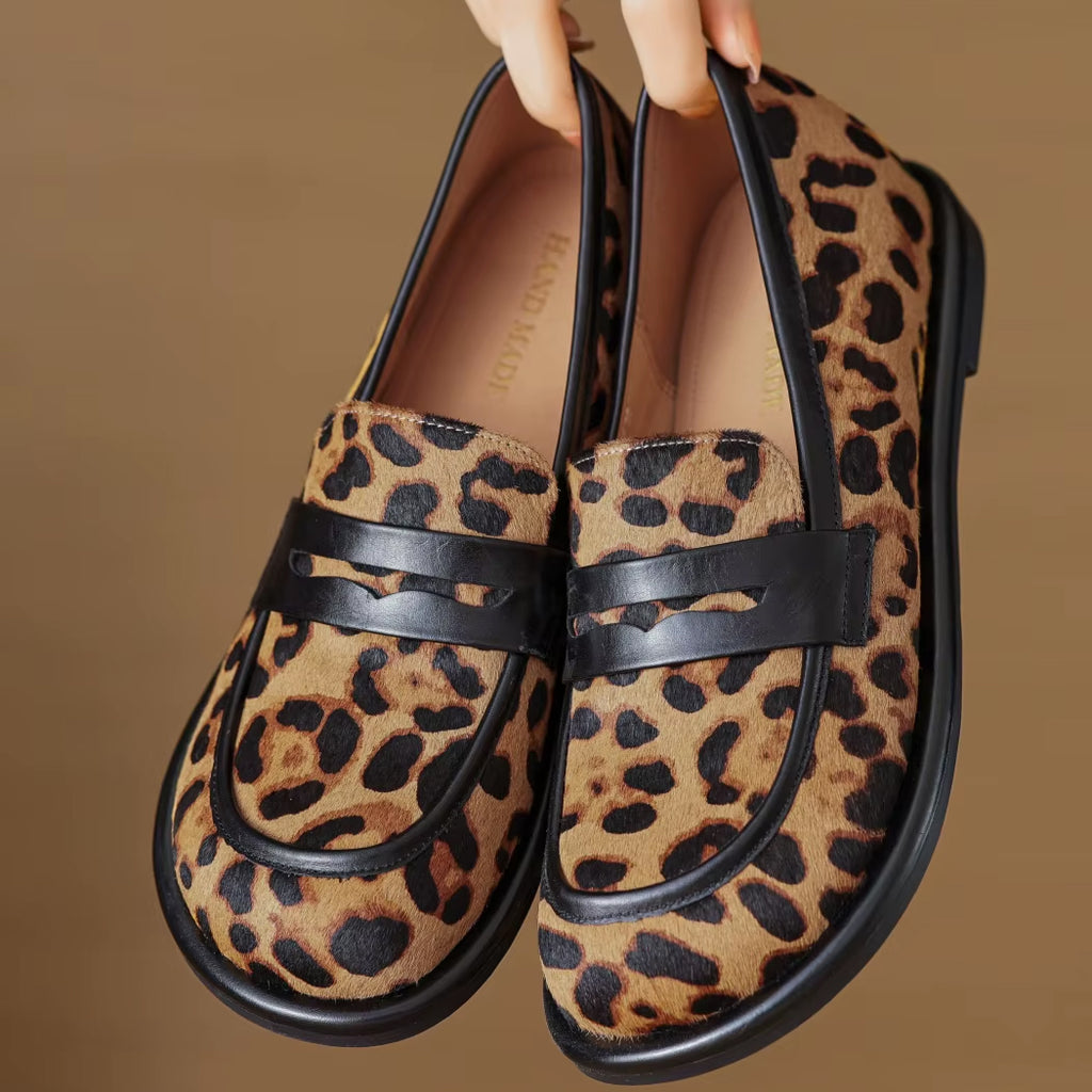 Mjuk leopardmönstrad loafer i läder, bild 2 av 7
