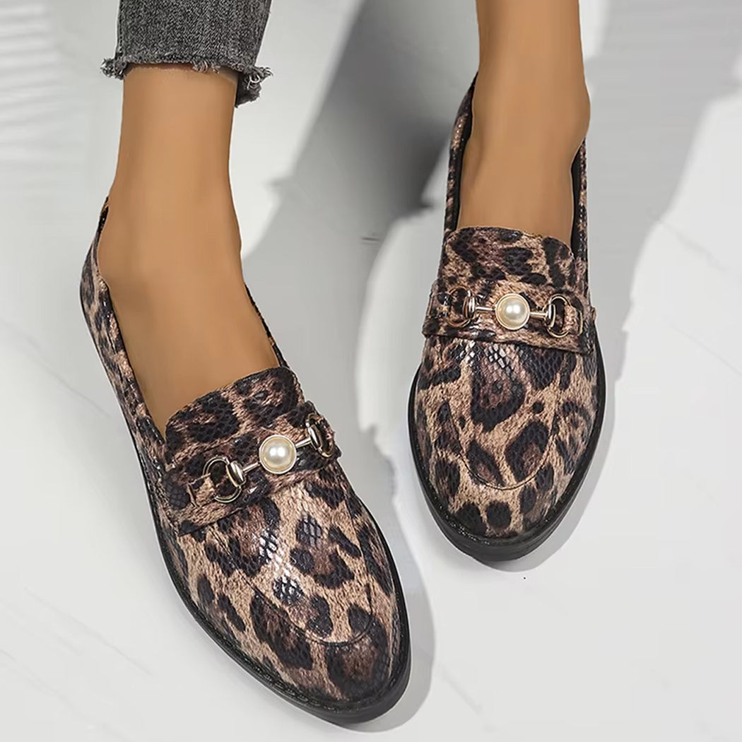 Loafer leopard med ormeffekt och pärldetalj, bild 4 av 12