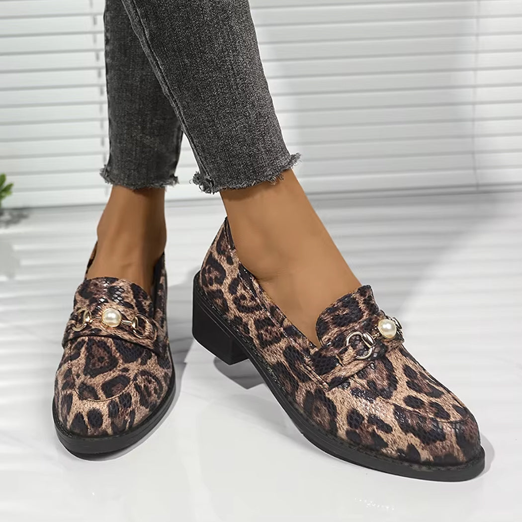 Loafer leopard med ormeffekt och pärldetalj, bild 3 av 12