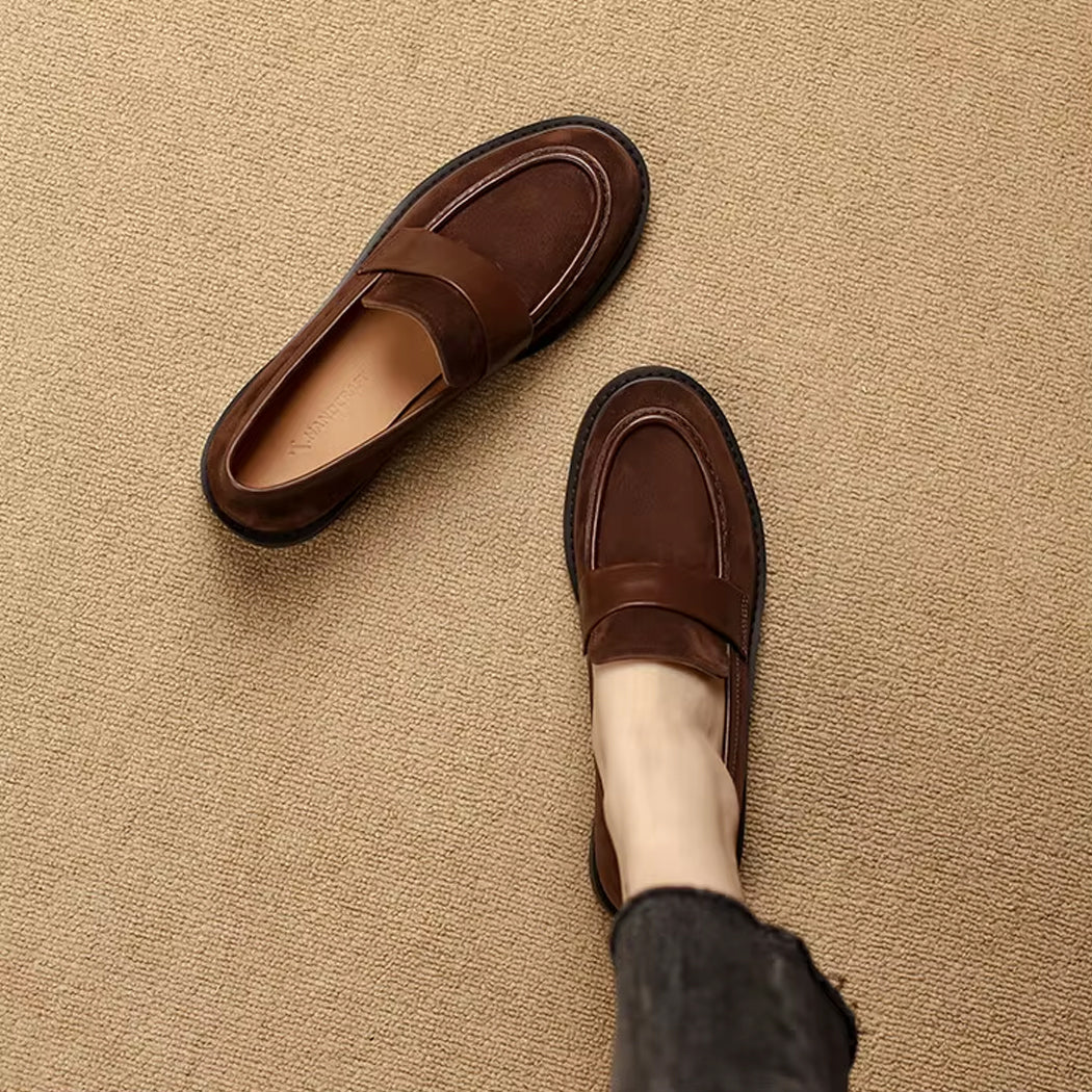 Klassisk loafer i mocka för dam, bild 9 av 9