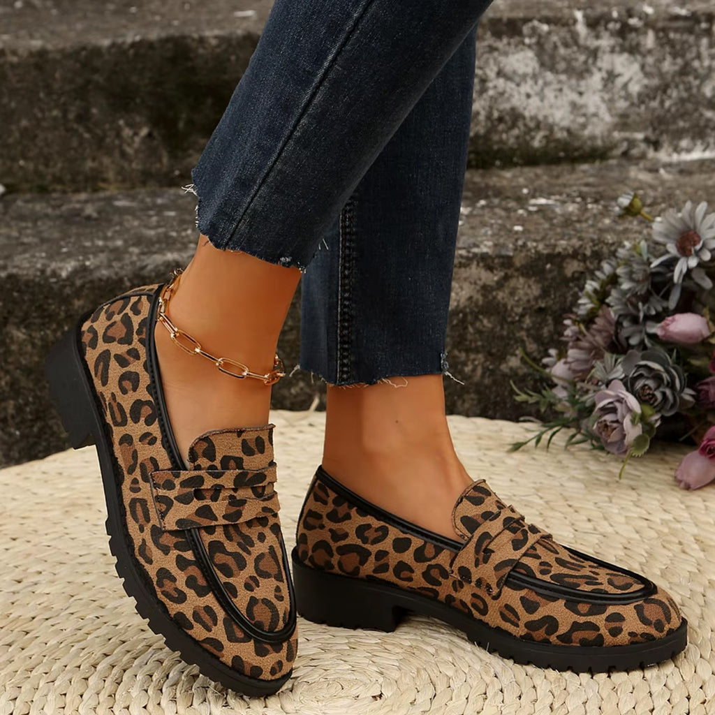 Leopardmönstrad loafer med klack, bild 4 av 8