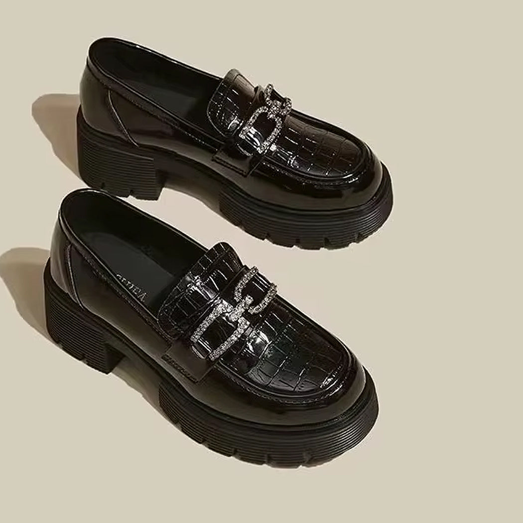 Loafers med platåsula, krokodileffekt och strass-kedja, bild 6 av 8