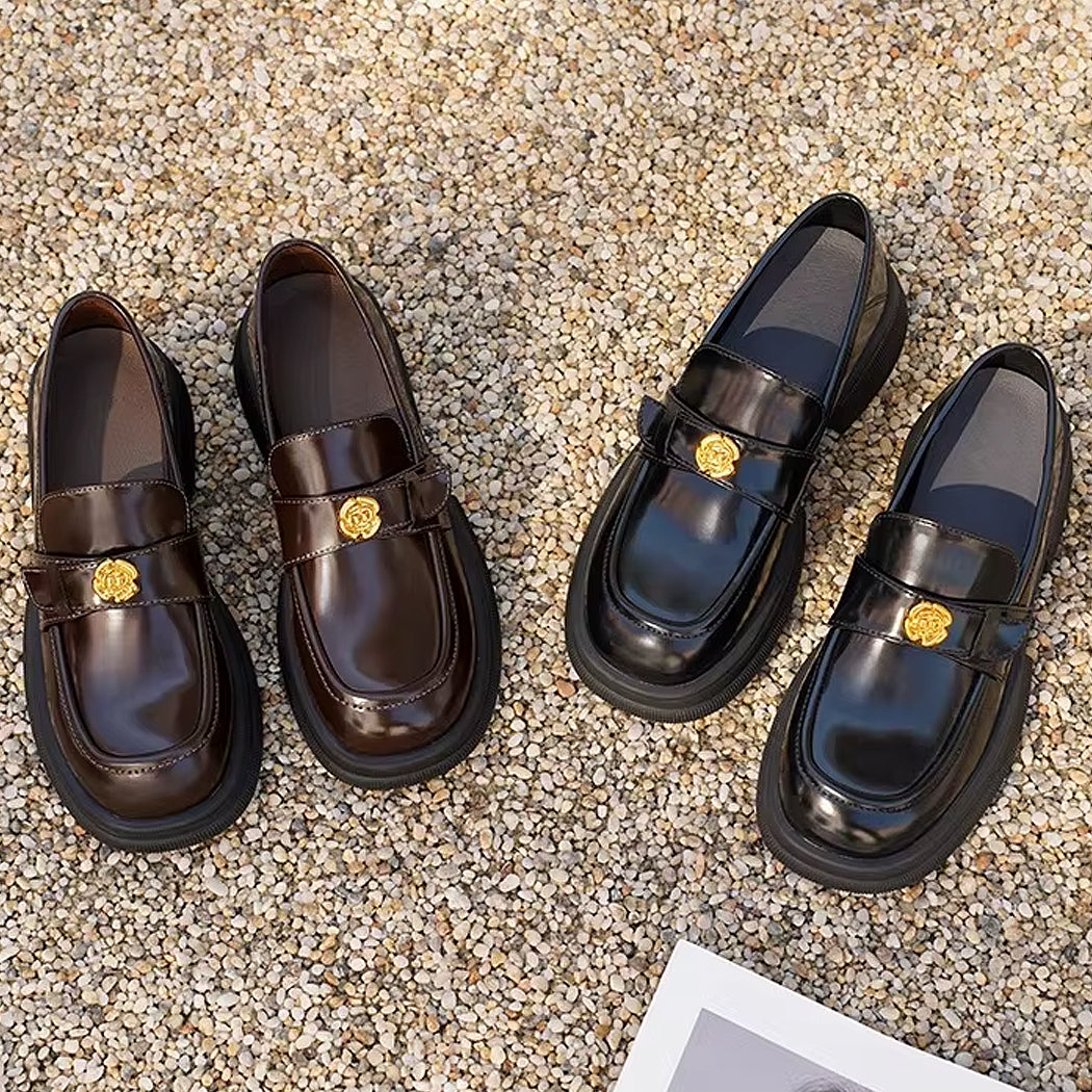 Loafers med platåsula och blomdetaljer, bild 2 av 14