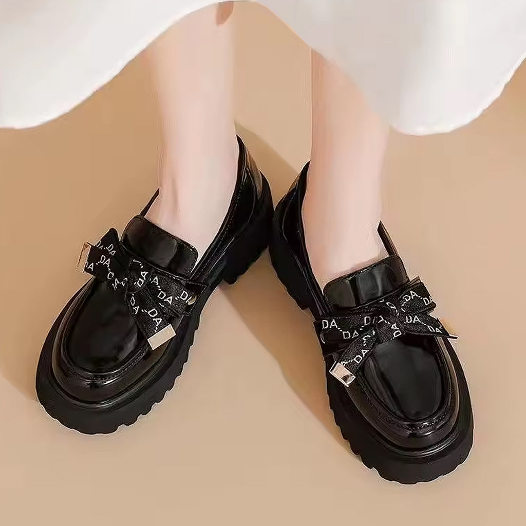 Svarta loafers med platåsula och rosett för dam, bild 3 av 4