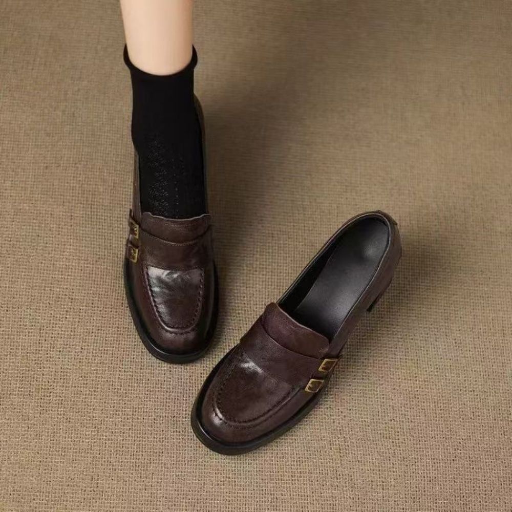Höghälsade bruna loafers för kvinnor