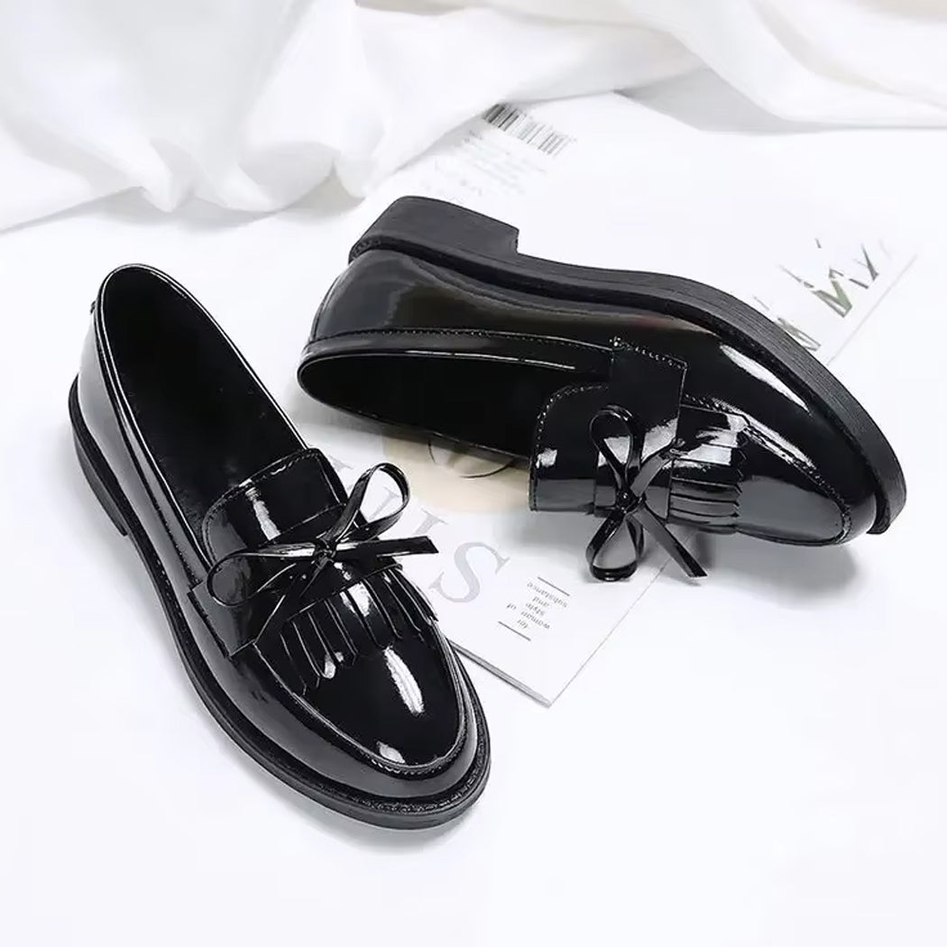 Lacklackad loafer med fransar och rosett, bild 9 av 11