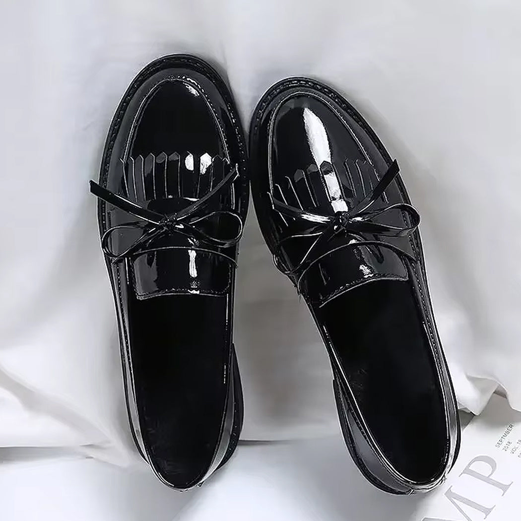 Lacklackad loafer med fransar och rosett, bild 8 av 11