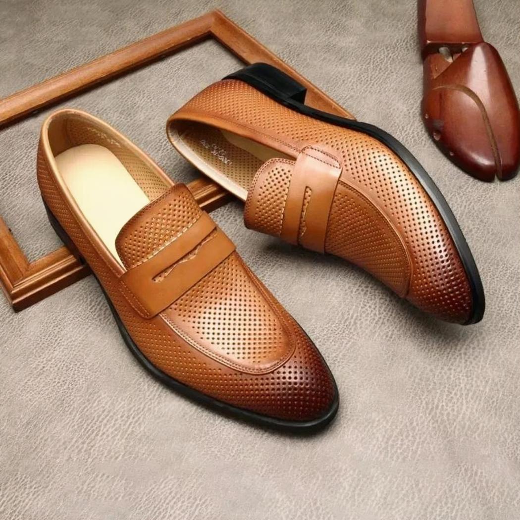 Loafers med spetsig tå i äkta läder för herr