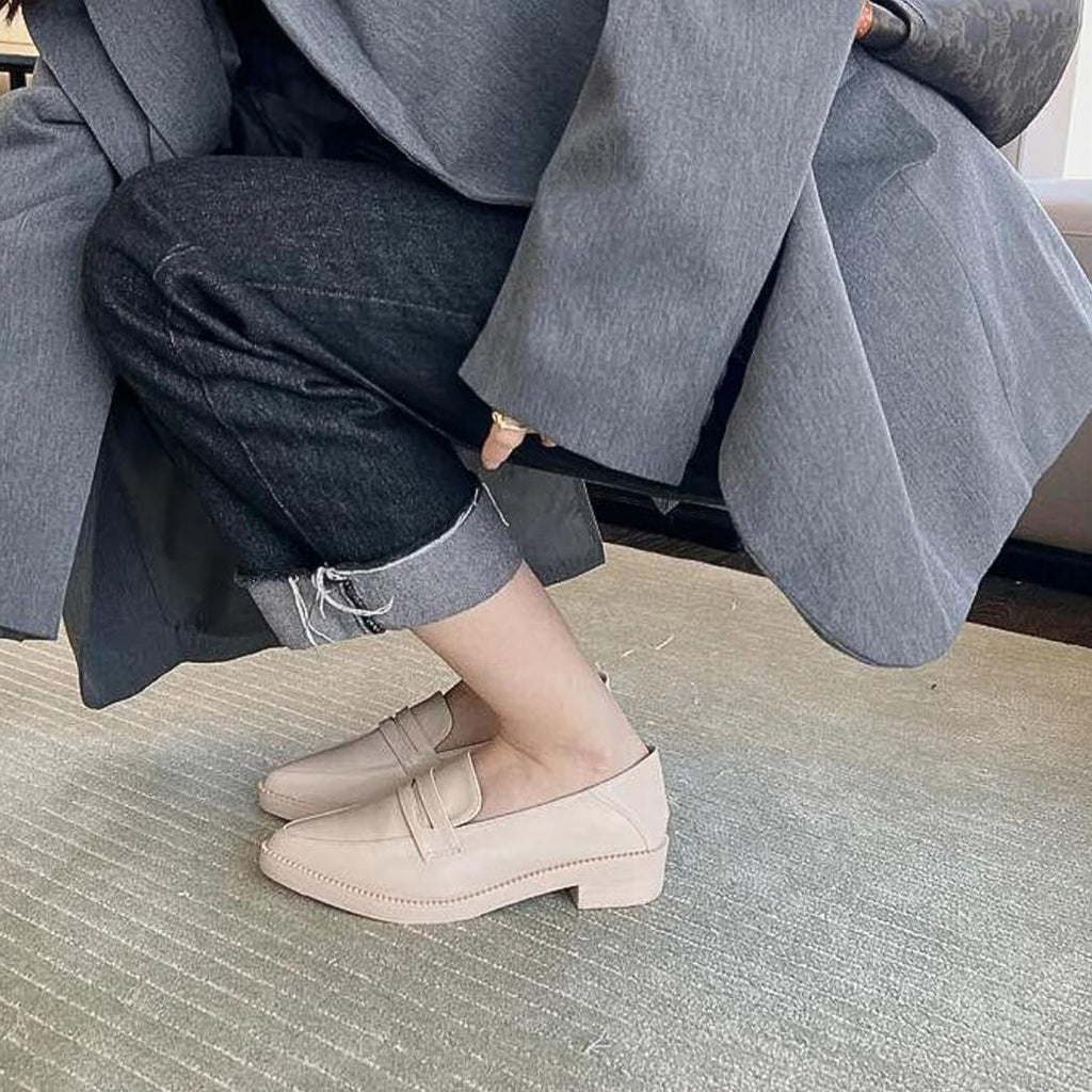Loafers med fyrkantig klack och sula i syntetiskt läder för dam