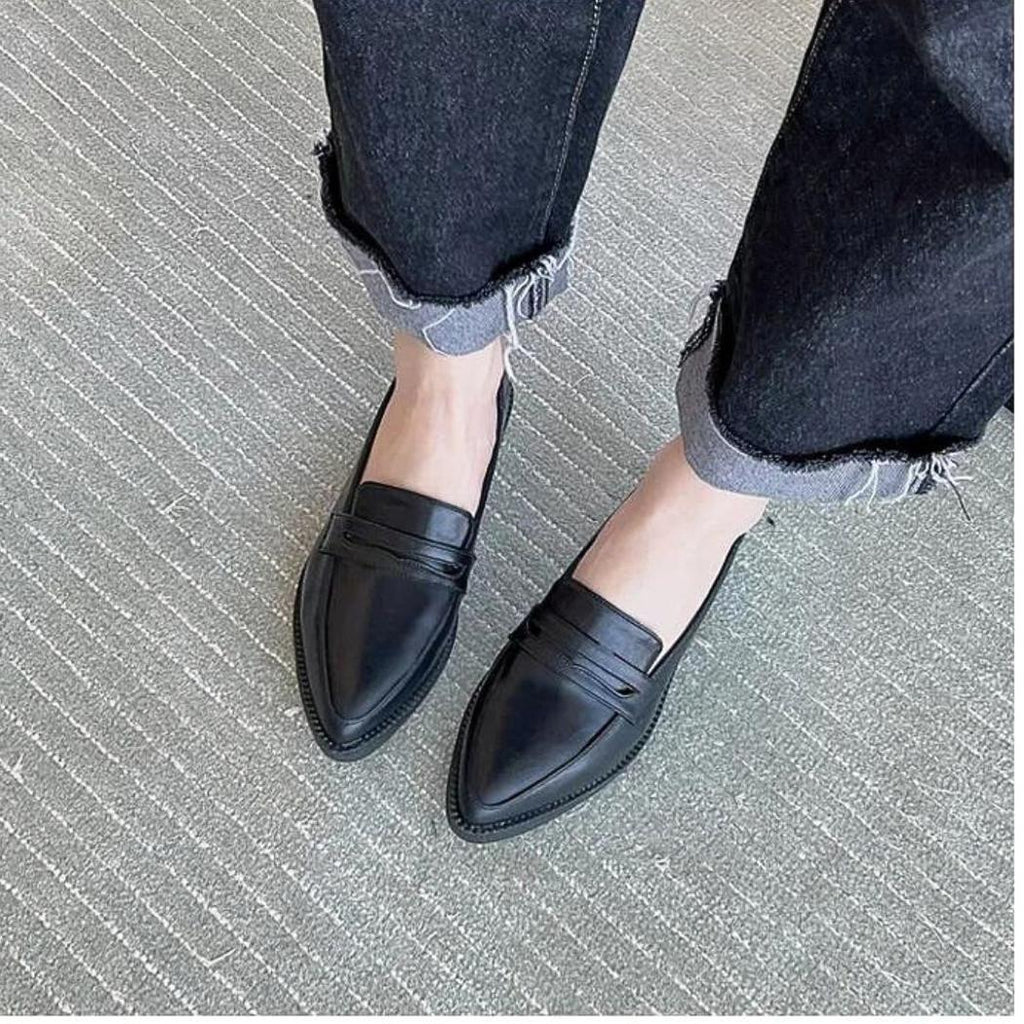 Loafers med fyrkantig klack och sula i syntetiskt läder för dam