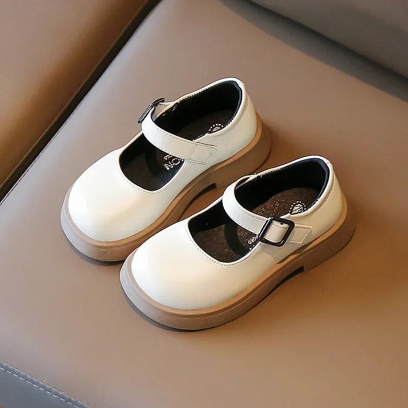 Klassiska loafers i läderimitation för flickor, bild 5 av 10