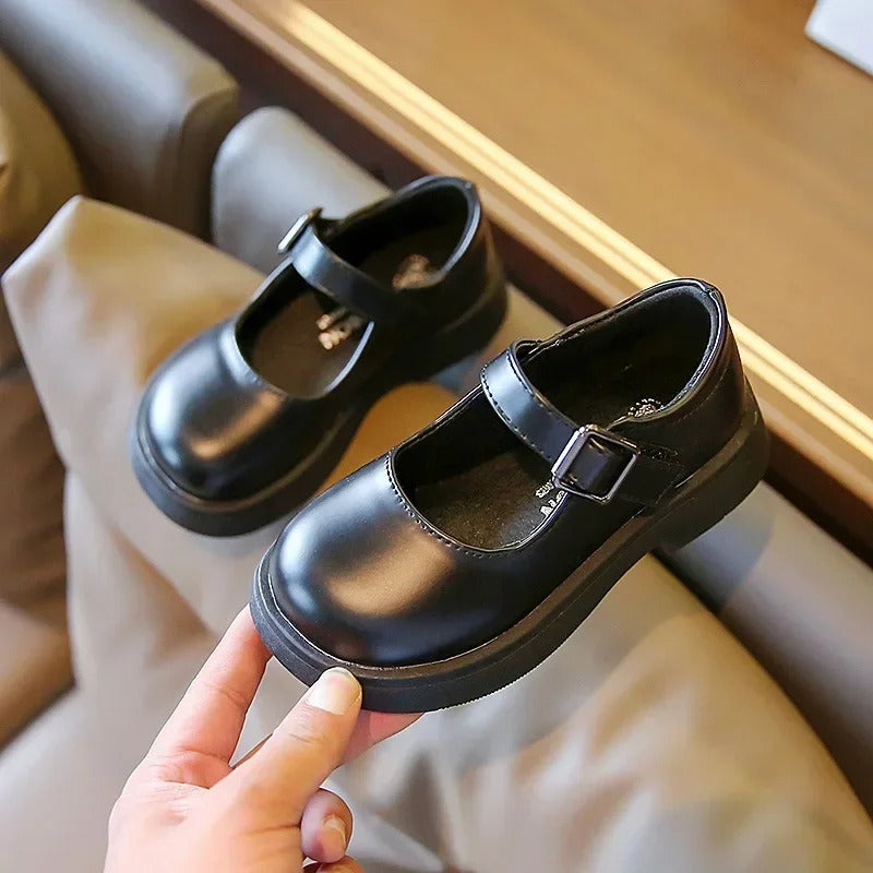 Klassiska loafers i läderimitation för flickor, bild 10 av 10