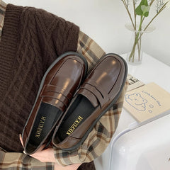 Klassiska eleganta loafers för dam, Brun