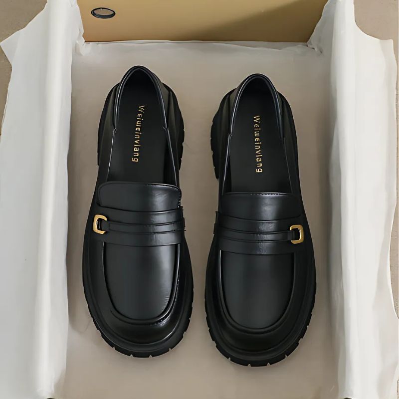 Dam loafers i läder med platåsula, bild 4 av 9