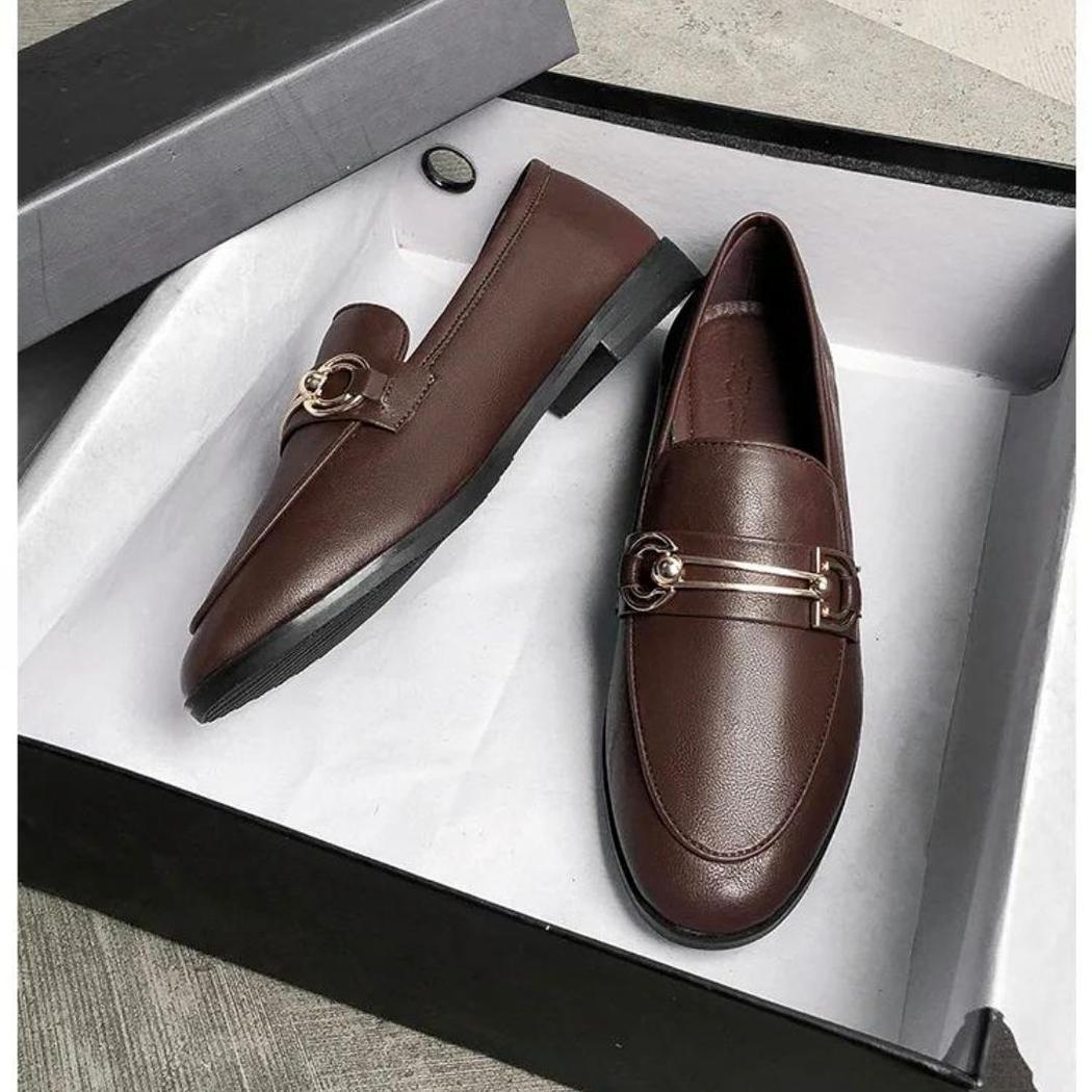 Eleganta loafers med fyrkantig klack i syntetiskt läder för dam