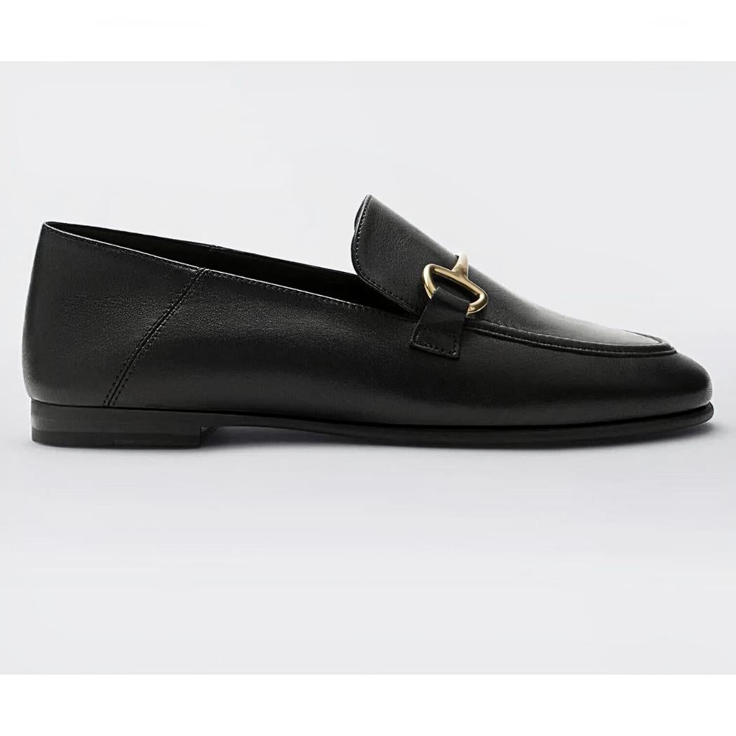 Tunna och lätta loafers i äkta läder