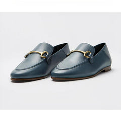 Tunna loafers med gyllene metallspänne i äkta läder, Blå
