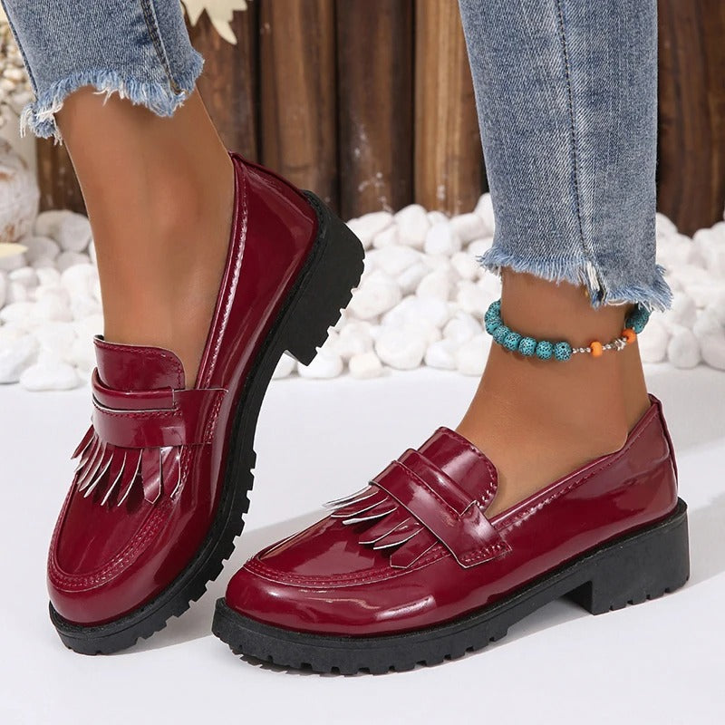 Lackade loafers med fransar för dam, bild 4 av 7
