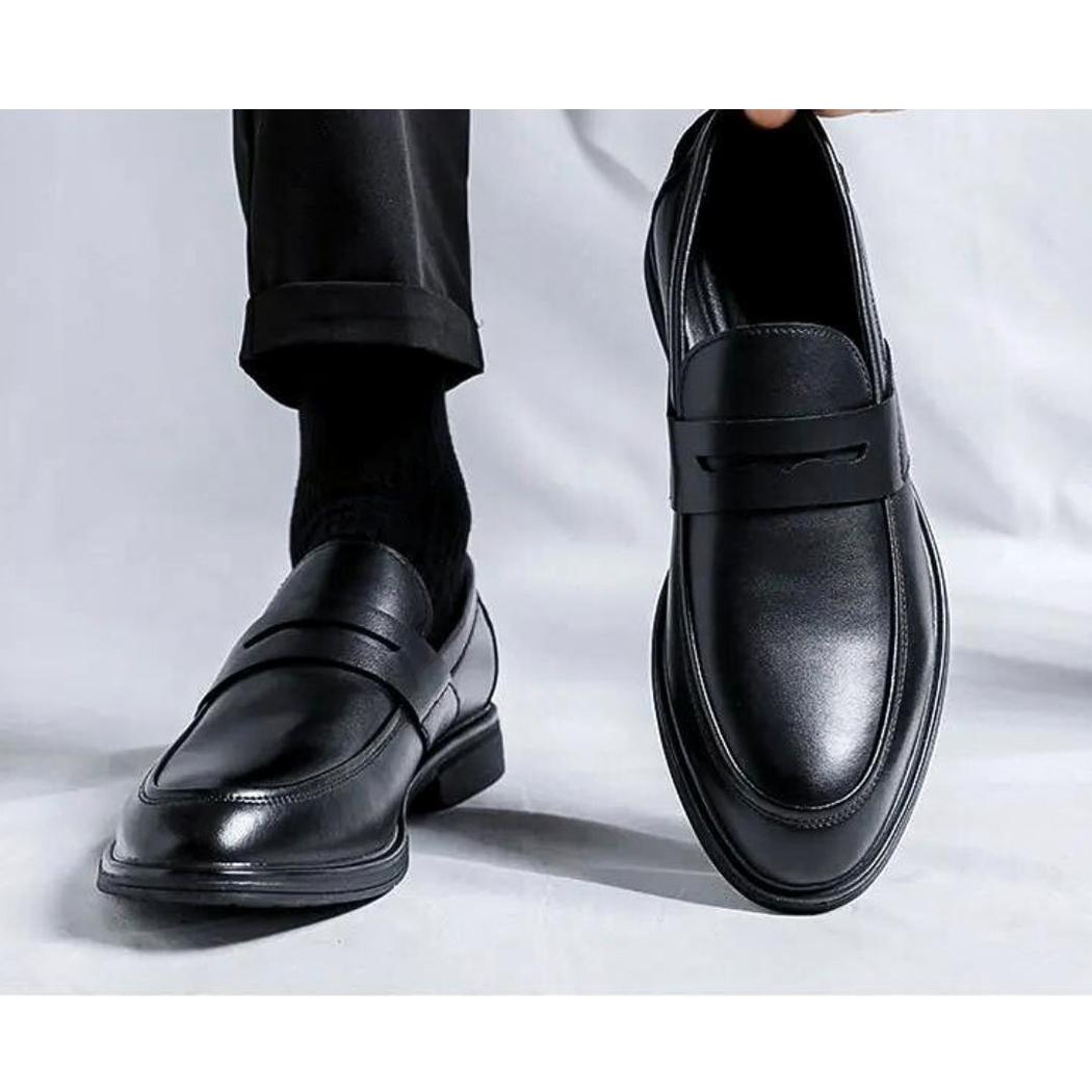 Klassiska svarta loafers för herr i syntetiskt läder