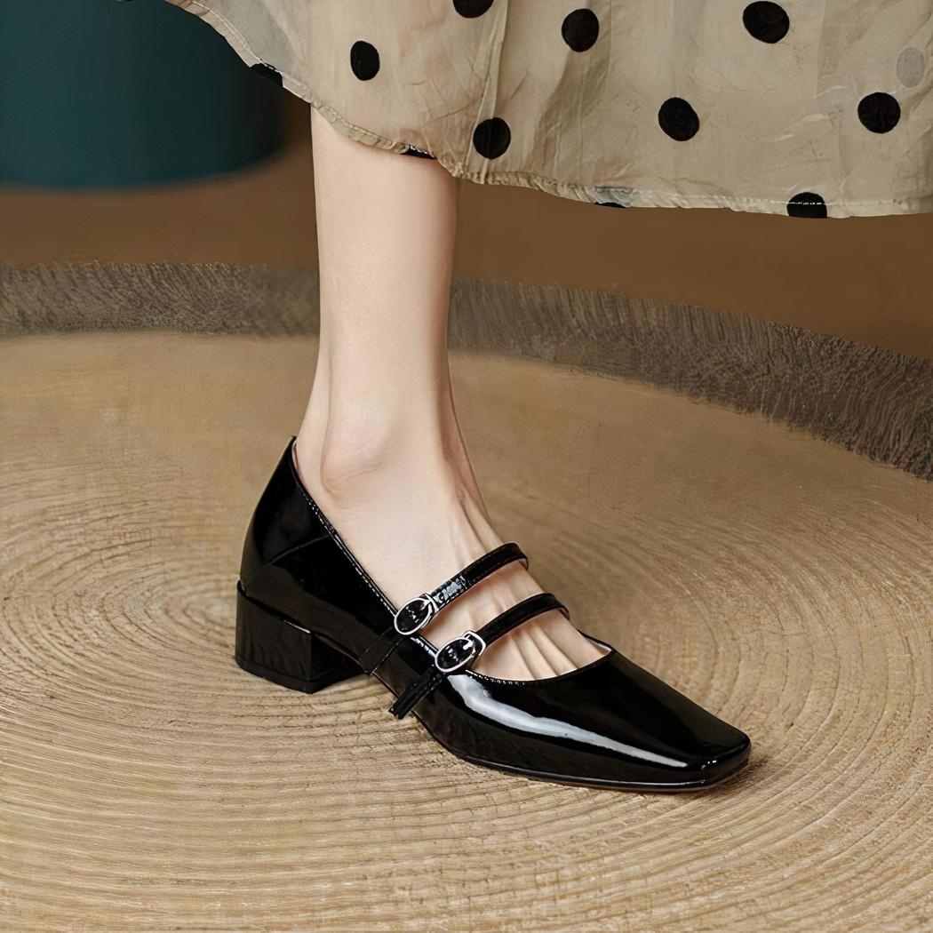 Svart loafer-ballerina med blockklack