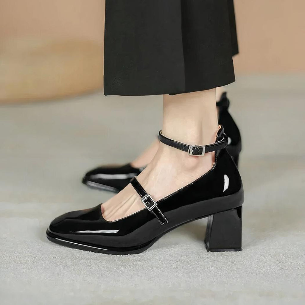 Ballerina-loafers med lack och klack, bild 3 av 6