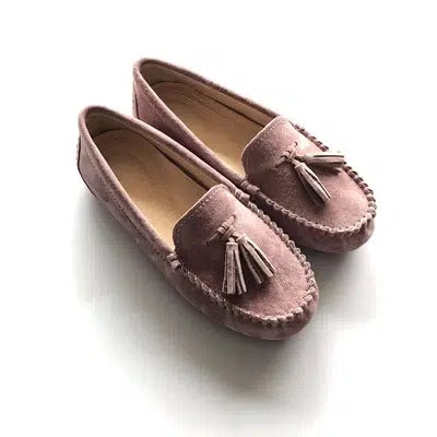 Rosa loafers med tofsar i äkta mocka för damer