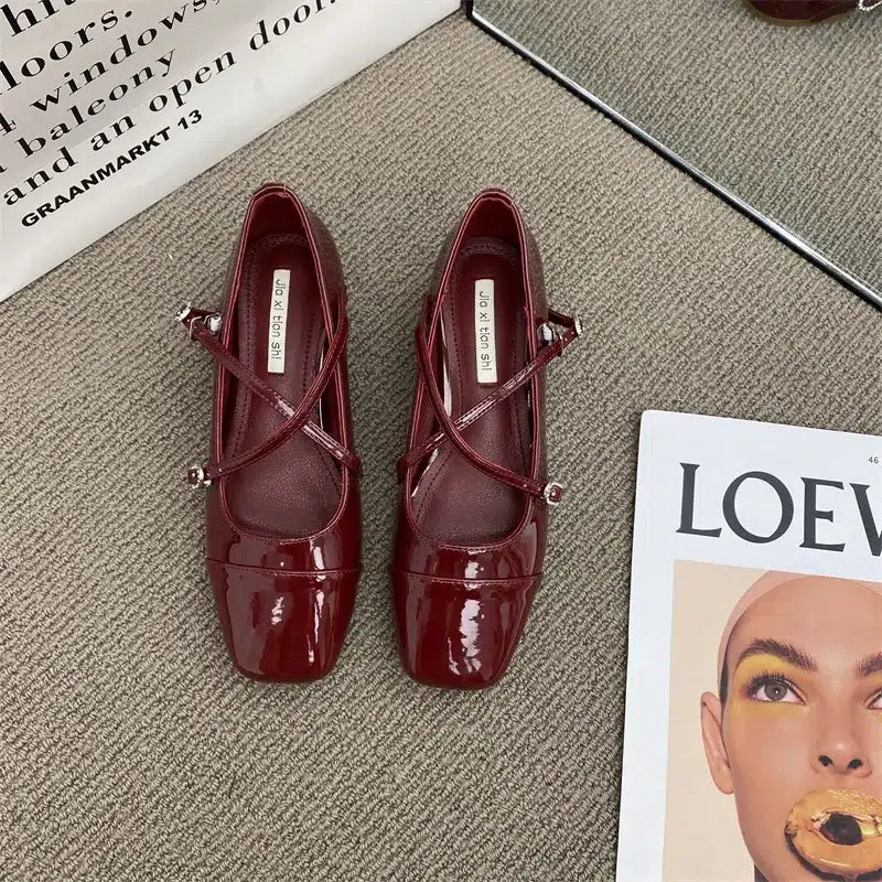 Bekväma Mary Jane retro röda ballerinaskor för kvinnor