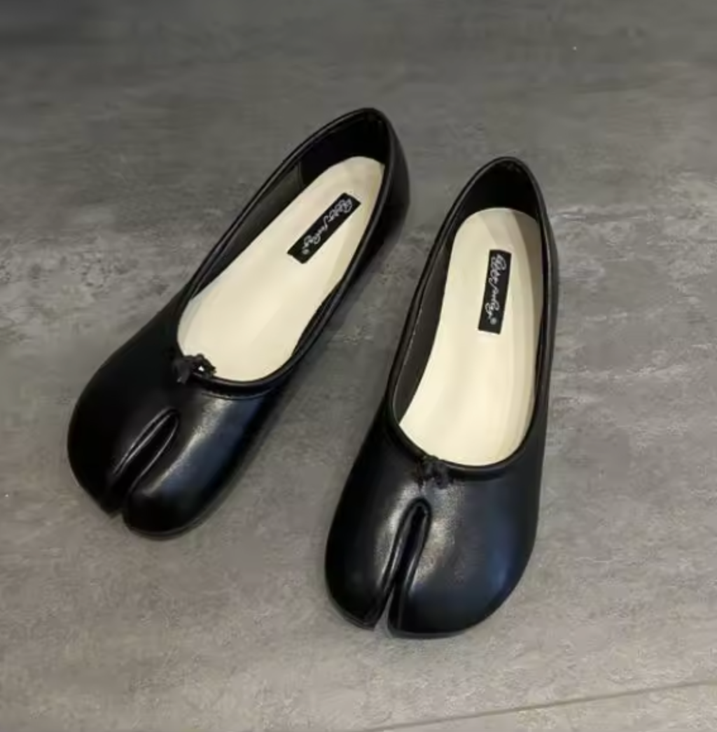 Platta svarta ballerinor loafers tabi