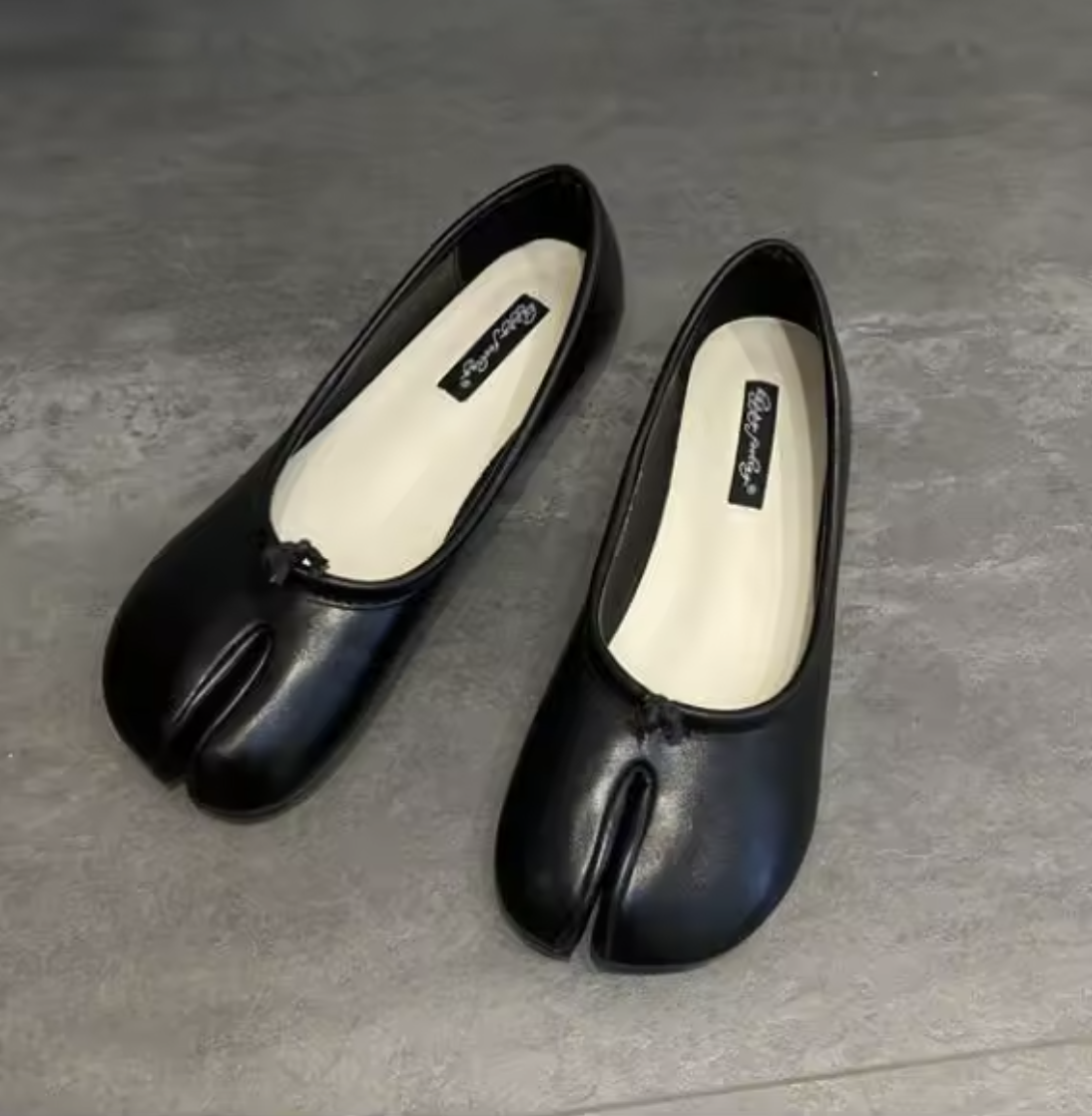 Platta svarta ballerinor loafers tabi